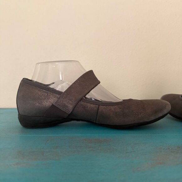 Paul Green Pewter Metallic Leather Mary Jane Ballet Flats Sz US 7.5 - Picture 5 of 9